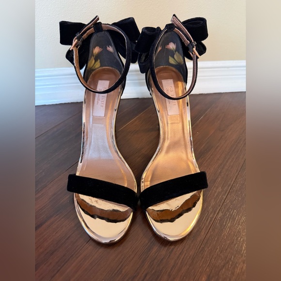 Ted Baker London Elira Velvet Bow Heeled Sandals Black – Size 39 - Picture 2 of 5